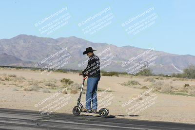 media/Jan-15-2026-Racers Edge (Thu) [[dfebeb70ab]]/1-Around the Pits-Track Walk/